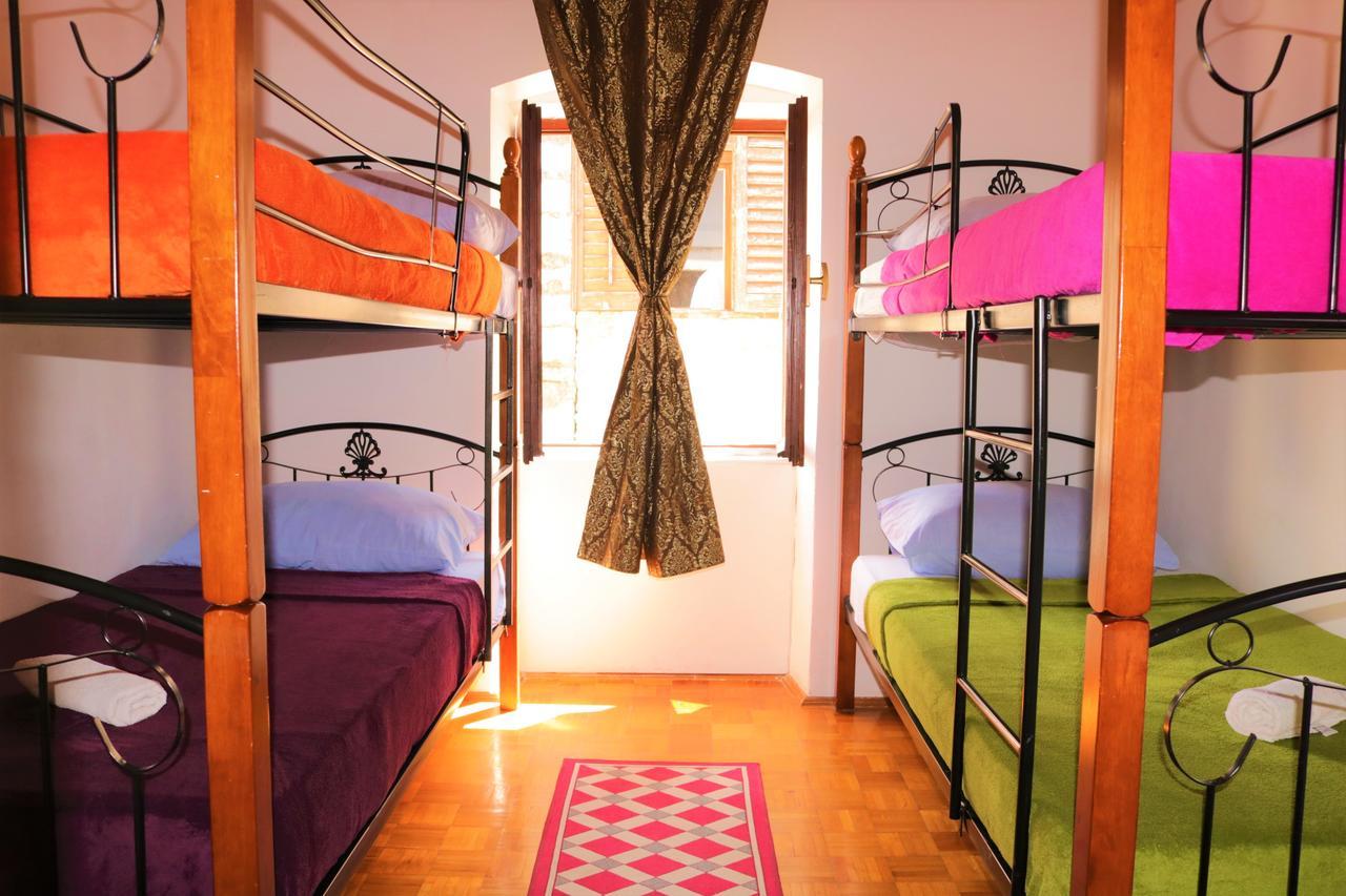 Hostel Alma 2 Πόρετς Εξωτερικό φωτογραφία