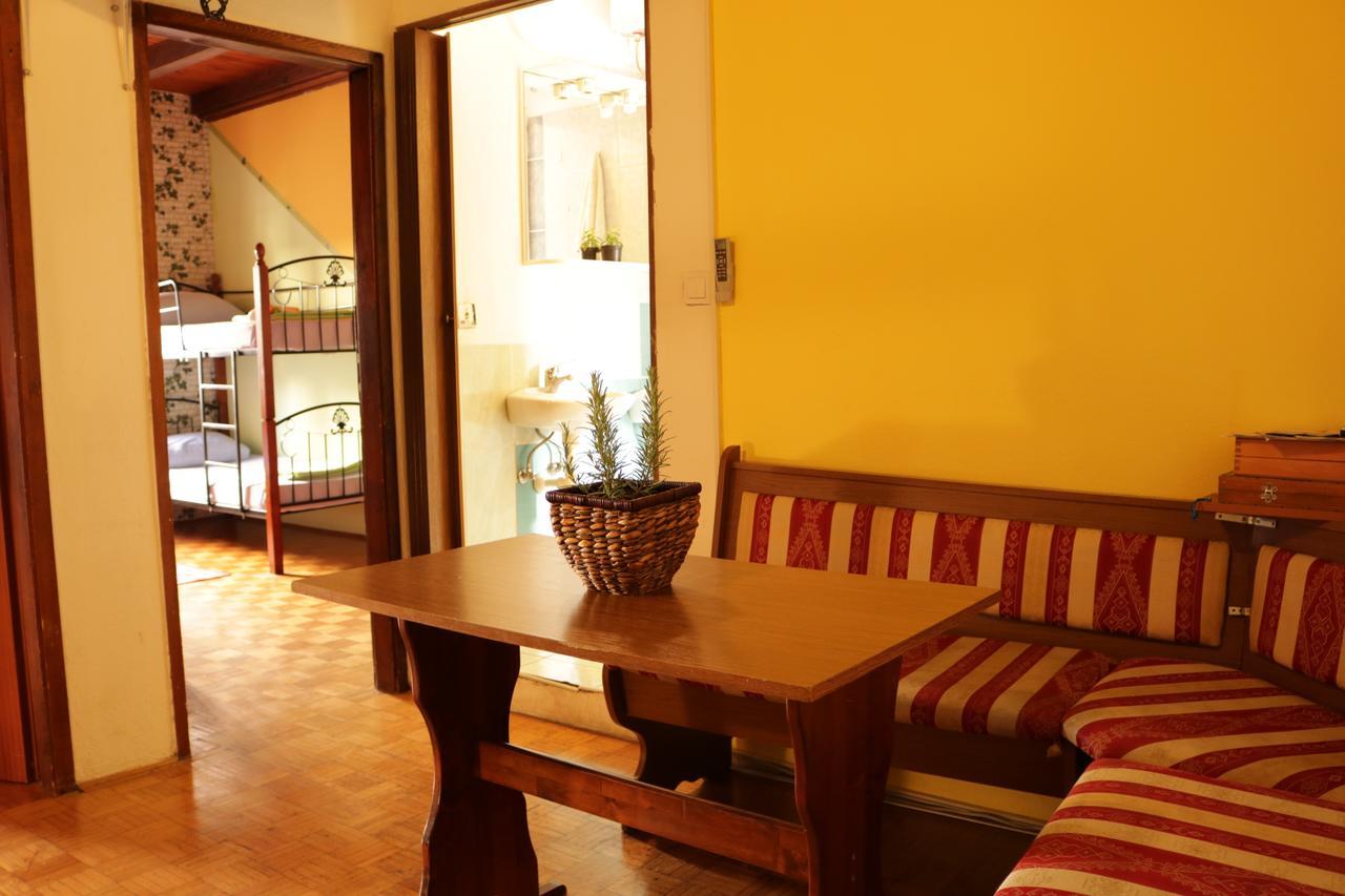Hostel Alma 2 Πόρετς Εξωτερικό φωτογραφία