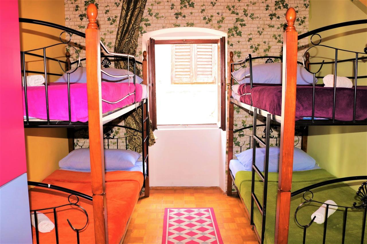 Hostel Alma 2 Πόρετς Εξωτερικό φωτογραφία
